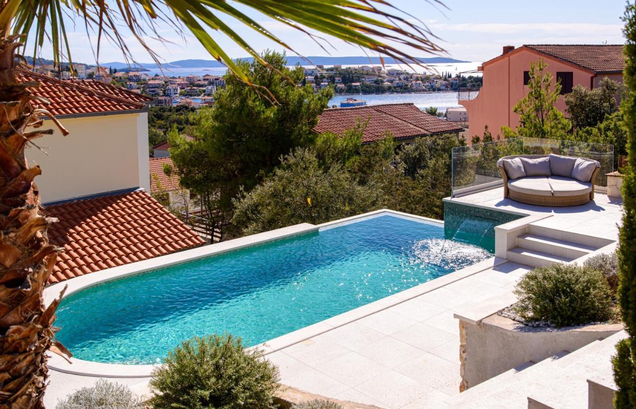 Villa Nerium Seget Vranjica Exterior photo